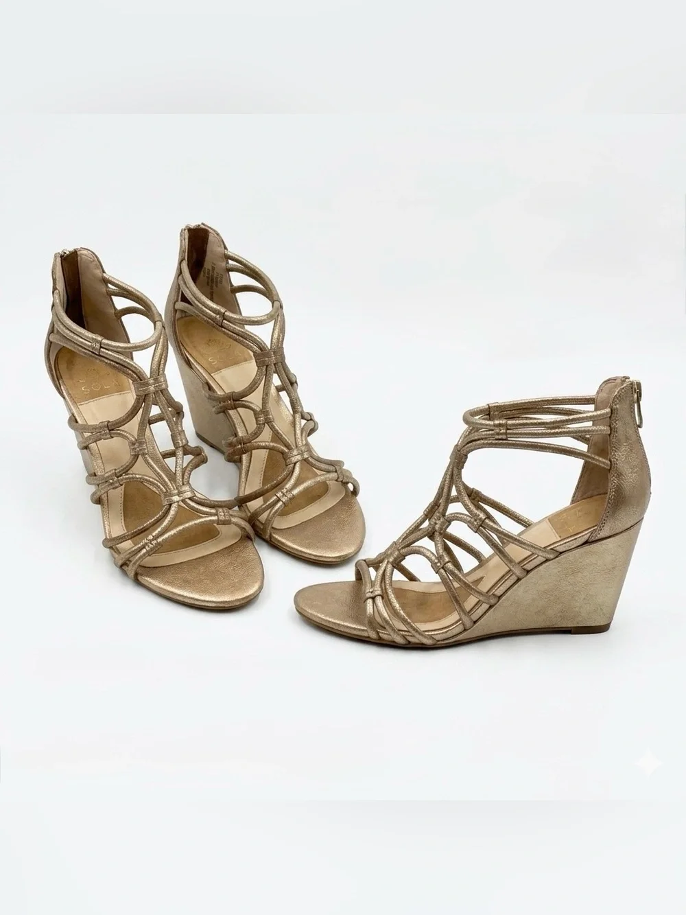 Isola metallic gold